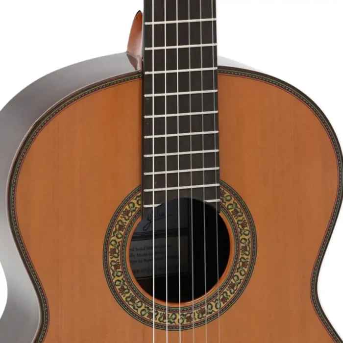 Guitarra Ramírez Clásica Modelo CLA-C  – Tapa de cedro - Image 6